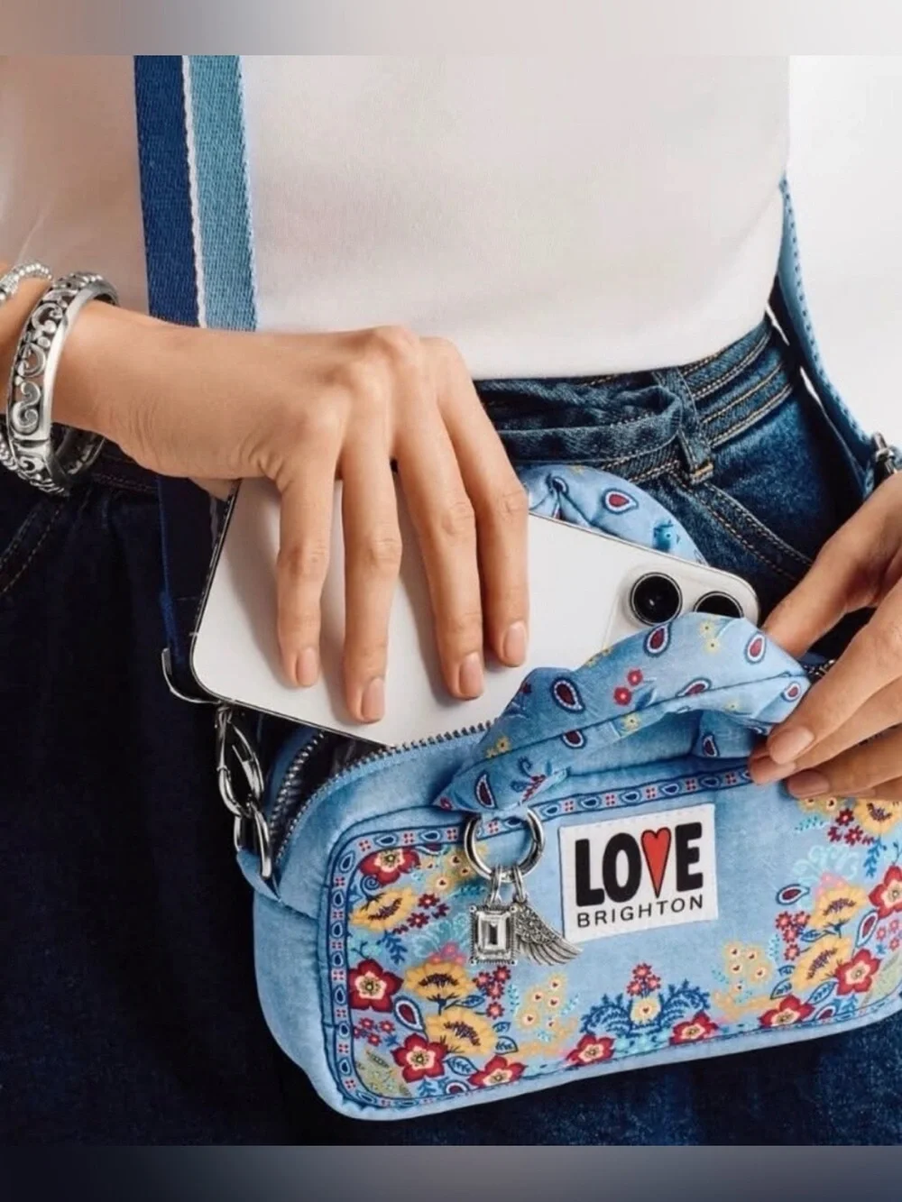 BRIGHTON Bandana Love Crossbody
Bag NWT MSRP $150 - Picture 6 of 12
